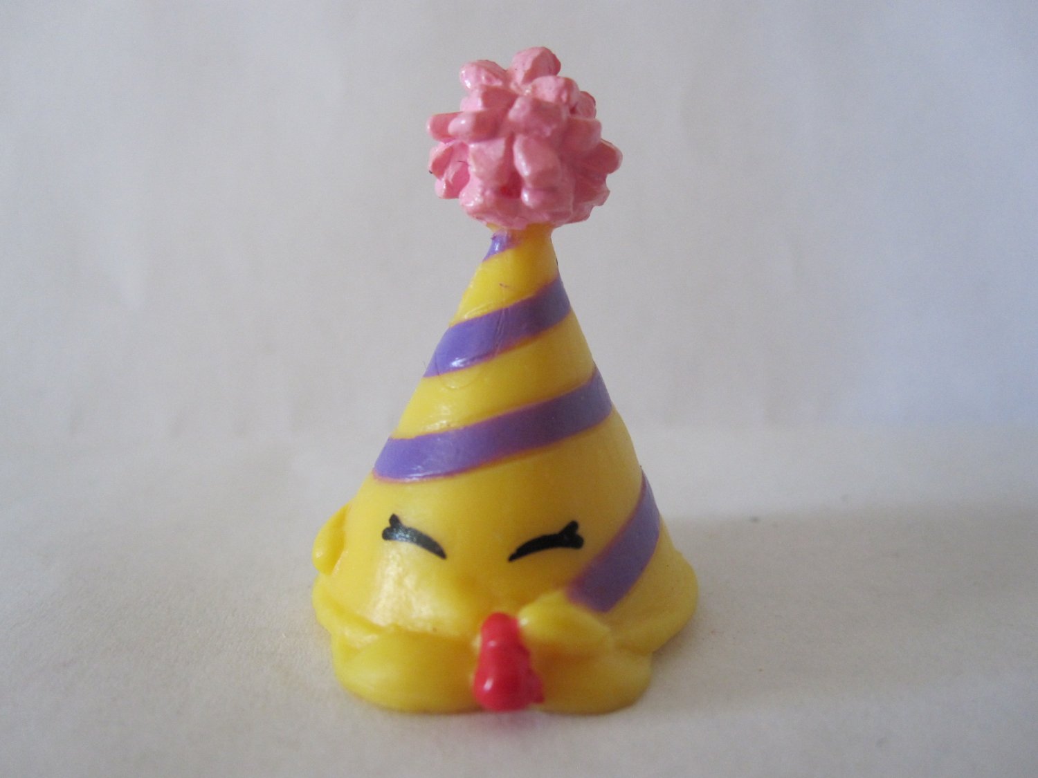 Shopkins Season 4 figure 4065 yellow Marty Party Hat