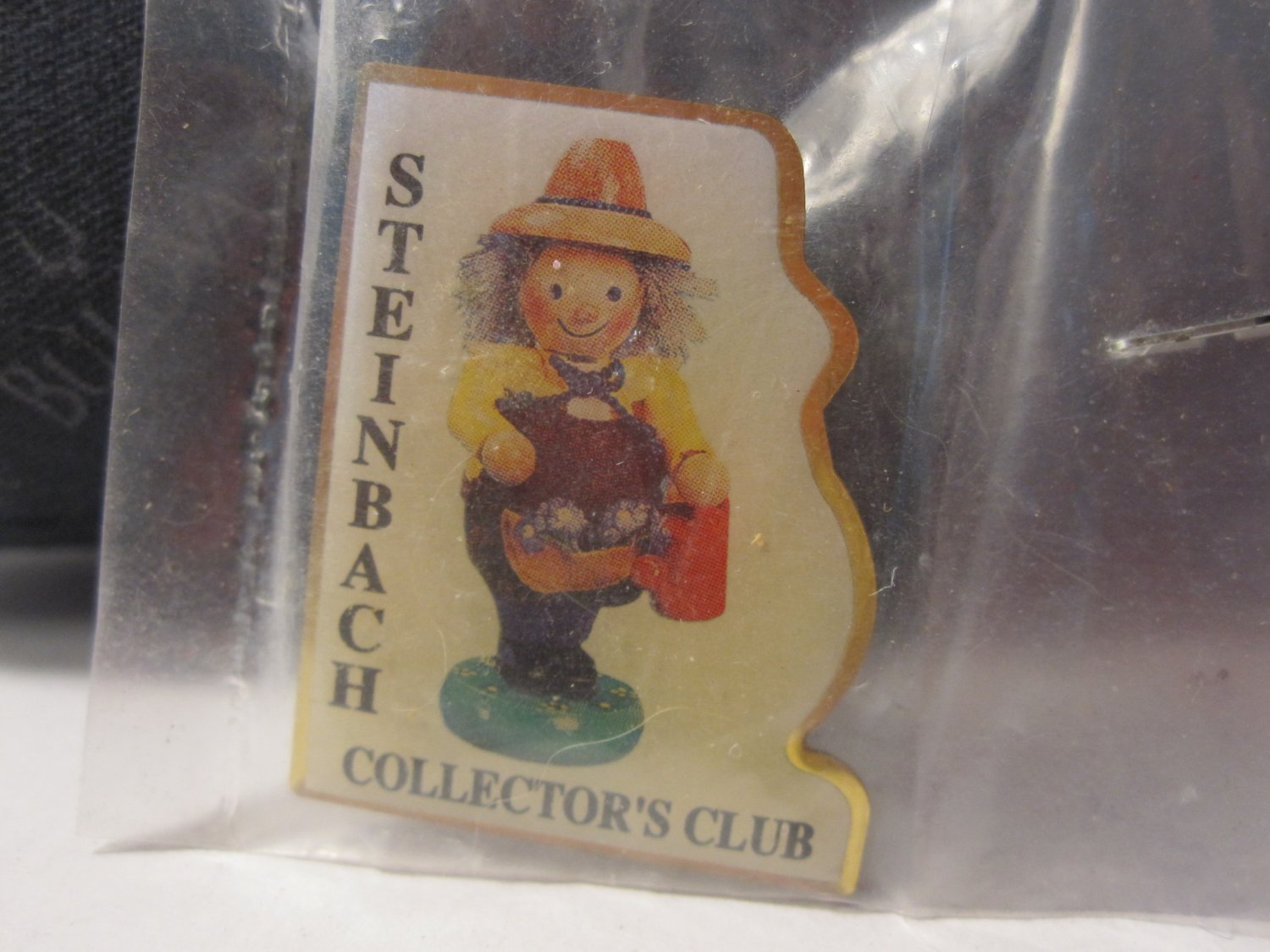 vintage Lapel Pin: Steinbach Collector's Club- The Gardener - 1.25" , New / Sealed