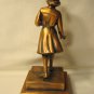 1953 Marjorie Daingerfield staute: Girl Scouts USA - Bronze Trophy w/ Blank Nameplate