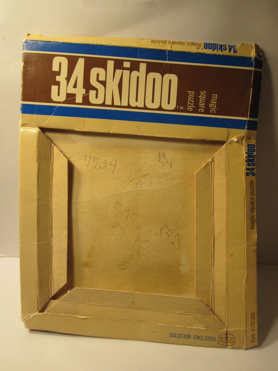 1971 Reiss Puzzle Travel Game 34-Skidoo piece: box - bad wear