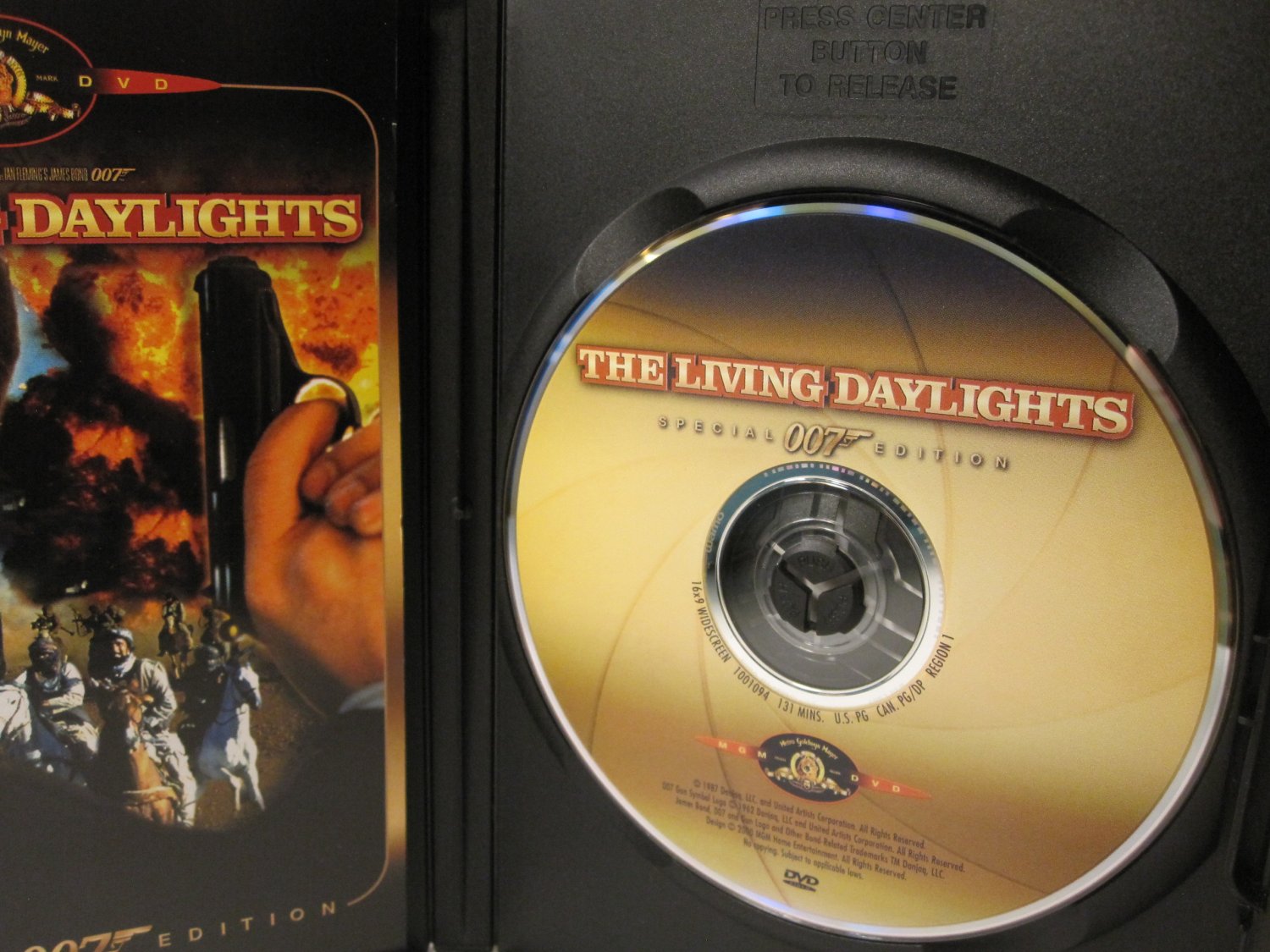 DVD James Bond 007: The Living Daylights - Special Edition W/ Booklet