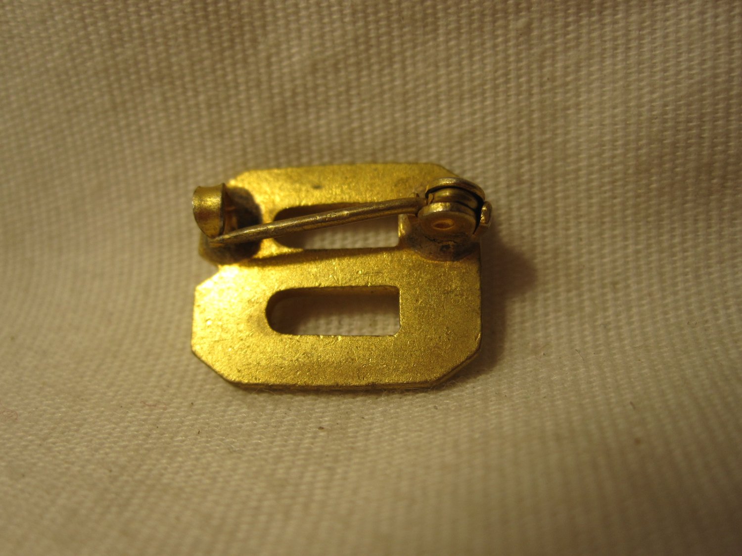 Vintage Gold Elongated B Pin