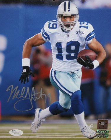 Miles Austin Autographed 8x10 Front View Running Photo- JSA Authenticated