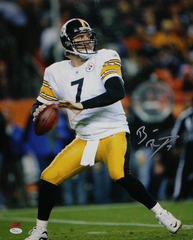 Ben Roethlisberger Autographed 16x20 Looking To Pass Photo- JSA Authentictaed