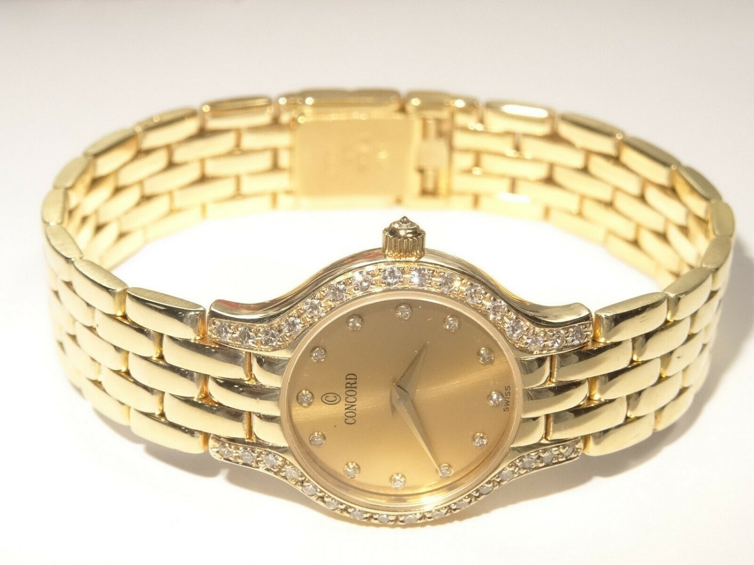 Ladies 21mm Concord 14K Solid Gold Le Palais Watch 29-62-264 Diam Bezel ...