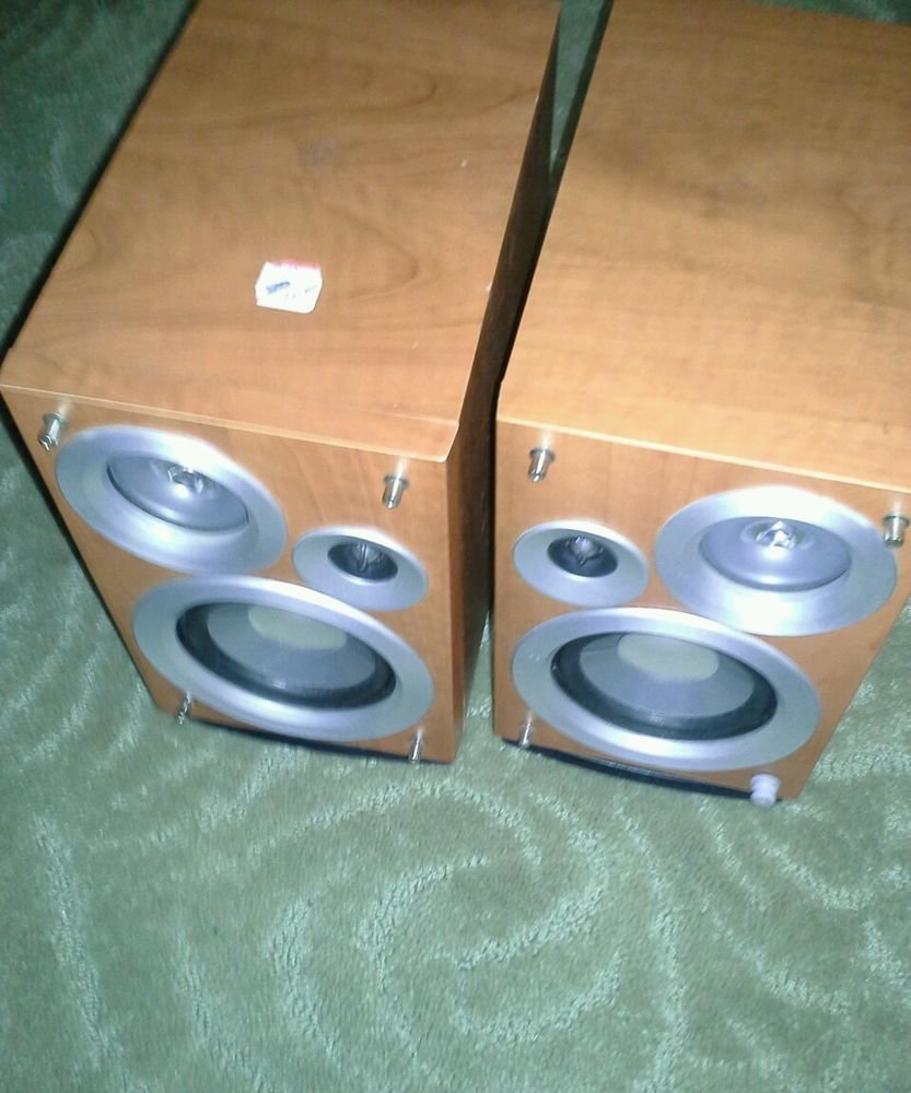 Set of Wooden Panasonic Speakers (Vintage???) 35W, Simulated Wood Model