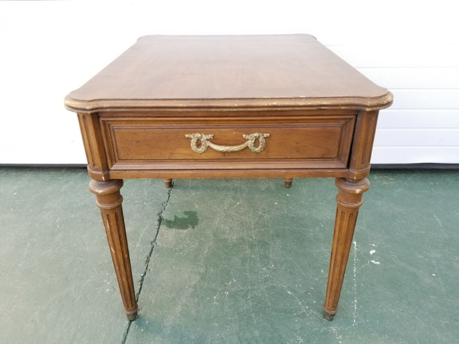 Vintage Henredon Fine Furniture End Table