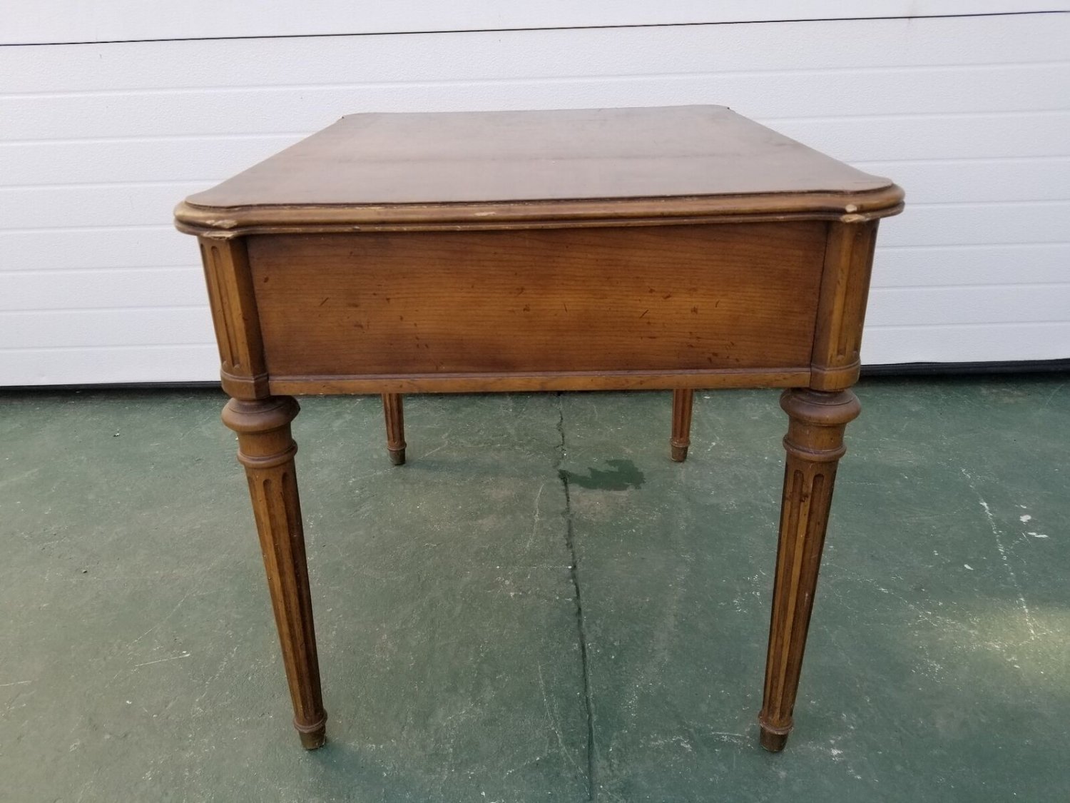 Vintage Henredon Fine Furniture End Table