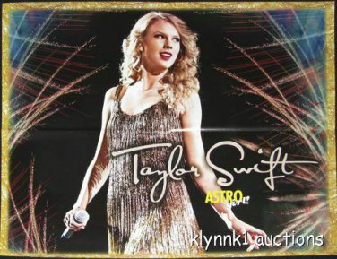 Taylor Swift 2 POSTERS Centerfold Lot 2503A Cody Simpson on the back