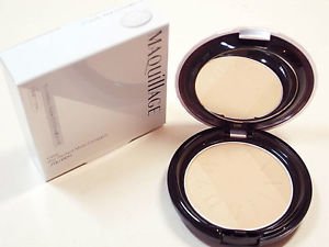 Maquillage Perfect Multi Compact #33 with case and sponge