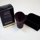 Chanel Le Petit Pinceau Retouche Touch-Up Brush with box and pouch