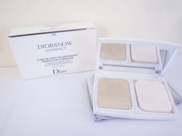 Dior Diorsnow Compact Luminous Perfection Brightening Foundation #20 Light Beige