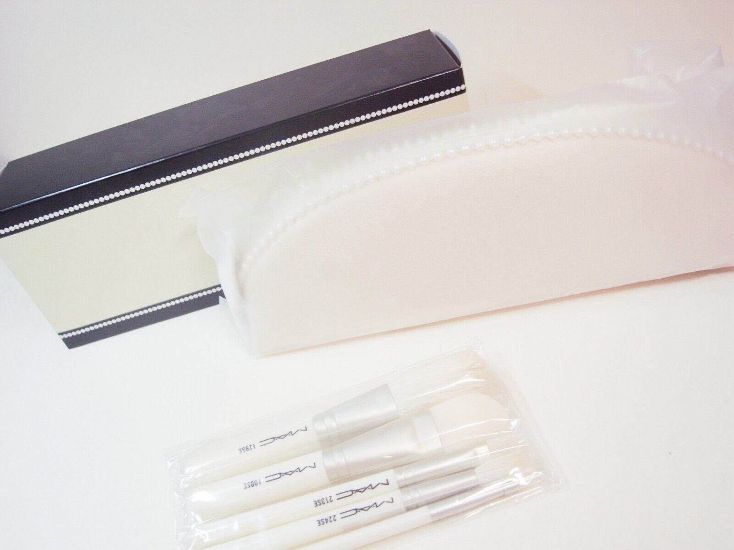 MAC Keepsakes Studio Brush Kit