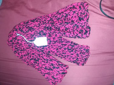 Black and rose colored ribbed scarf