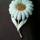 Vintage Enamel Monet white Daisy and gold tone pin brooch