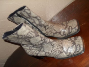 Reaction By Kenneth Cole Mid  Hay Stack calf women boots size 7.5