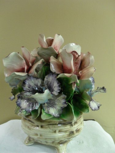 Capodimonte Porcelain centerpiece vase with flowers
