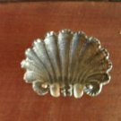 Clam shell metal astray