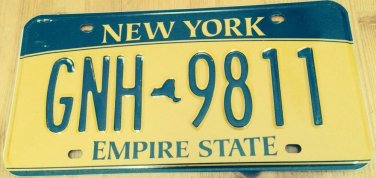 Gold Empire State license plate GNH 9811 Graphic USA NY New York City Manhattan