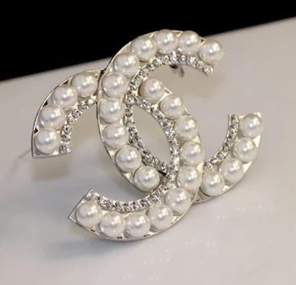 High Quality Silver Brooches for Women with White Pearls