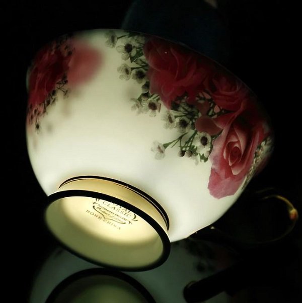 red rose tea ceramics