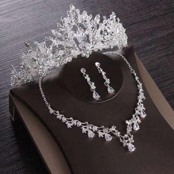 Rsslyn Beautiful Silver Tiara Set for Women Bridal Crowns and Earrings Matching Crystal Necklace