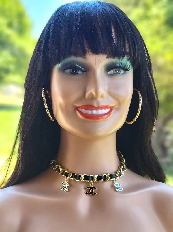 Rsslyn 3pcs/SET CC Black Leather Necklace with Black Brooch and Black Earrings