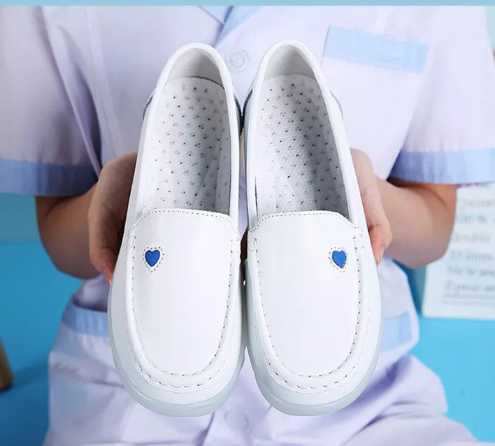 Rsslyn Nurses Slip On White Shoes Flat Shoes with Bottom Grid Non-Slippery Shoes for Women LMF24-152