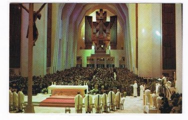 Quebec Laminated Postcard RPPC St Joseph's Oratory Nave
