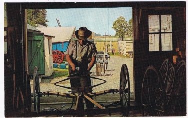 Pennslyvania Postcard Amish Carriage Maker