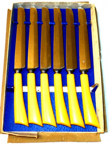 Vintage Steak Knives (6) Bakelite Handles Stanley Home Products Stainless Steel