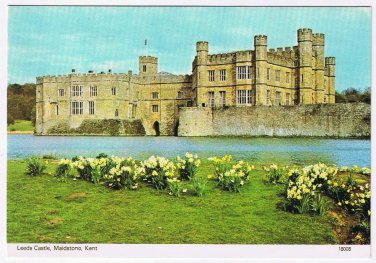 Postcard Leeds Castle Maidstone Kent England UK