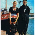 Holland Netherlands Postcard Volendamse Klederdracht Volendam Costumes
