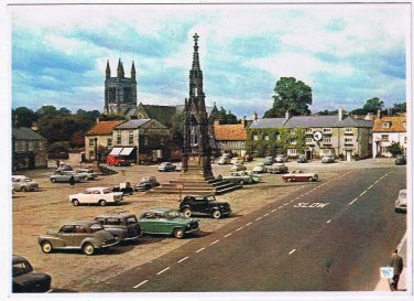 United Kingdom UK Postcard Helmsley Yorkshire The Market Place