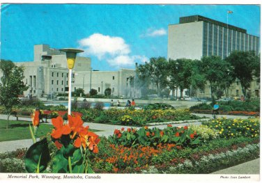Manitoba Postcard Winnipeg Memorial Park Legislature Building