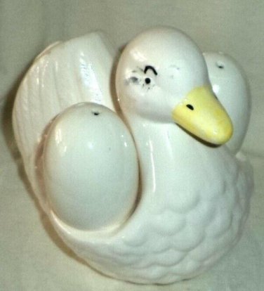 Ceramic Duck & Eggs Salt & Pepper Shakers Napkin Holder On Tail