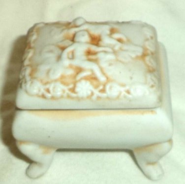 Bisque Footed Trinket Box Small Gemini Twins Cherubs White Gold Marked 207