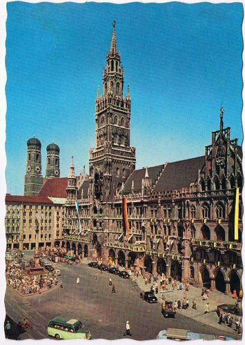 Germany Postcard Munich Rathaus & Frauenkirche