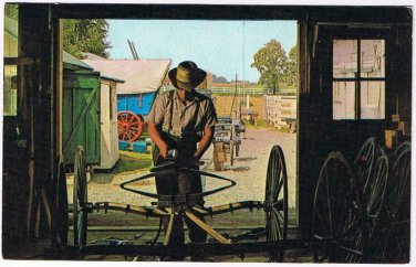 Pennsylvania Postcard Amish Carriage Maker Horse Drawn Buggies