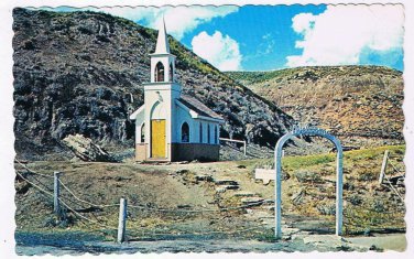 Alberta Postcard Drumheller Worlds Largest Little Church Seats 10000 6 At A Time