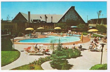 Quebec Postcard Montreal Holiday Inn Cote de Liesse