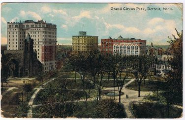 Postcard Grand Circus Park Detroit Michigan