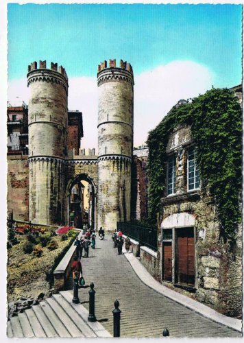 Italy Postcard Genova Christopher Columbus House