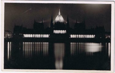 Hungary Postcard Budapest Parliament Illuminated