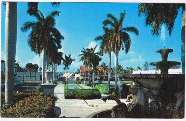 Florida Postcard Palm Beach Memorial Fountain South Country Road