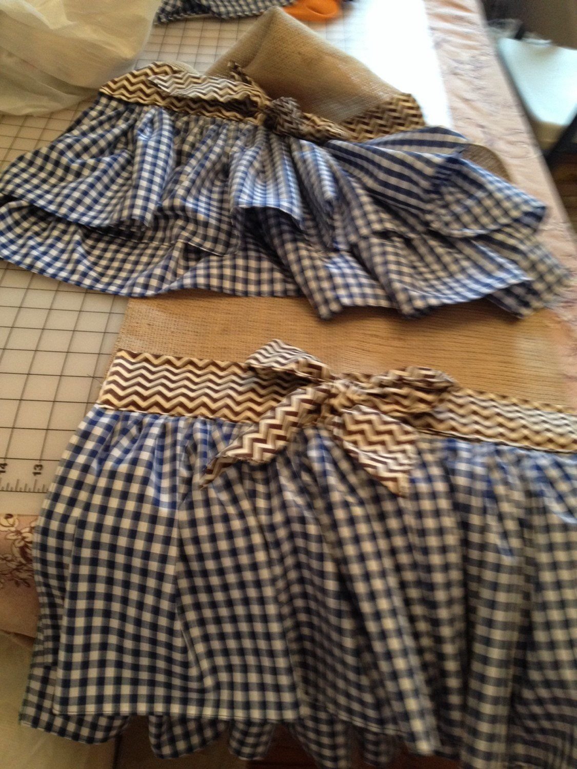 Natural Burlap Runner With your choice of ruffle's color