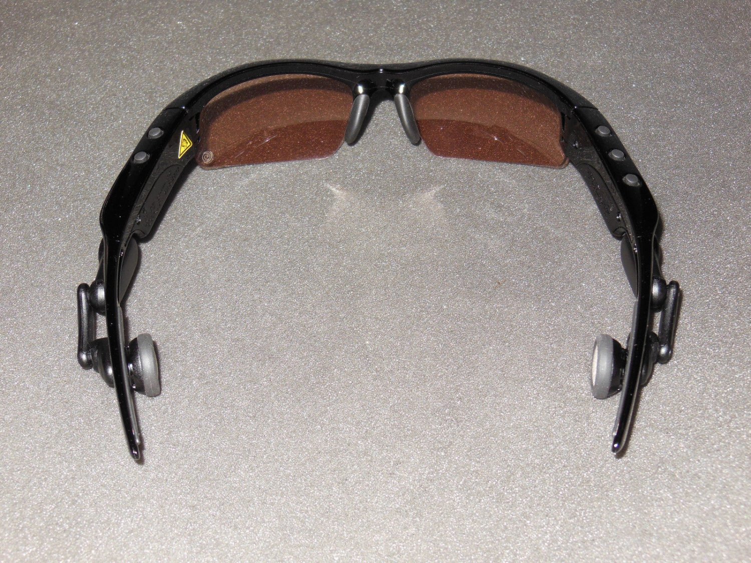 Oakley Thump Pro 512 MB MP3 Sunglasses, Polished Black/VR50 Transitions