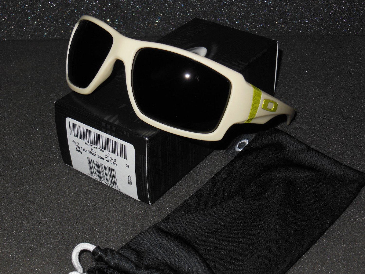 Oakley Big Taco Sunglasses Matte Bonedark Grey 