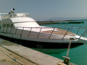 Canyon Flybridge 42