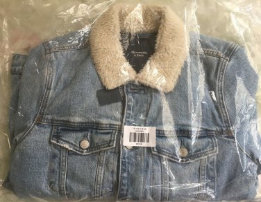 NWT Abercrombie & Fitch A&F Sherpa Collar Denim Jacket Medium Light Medium Wash